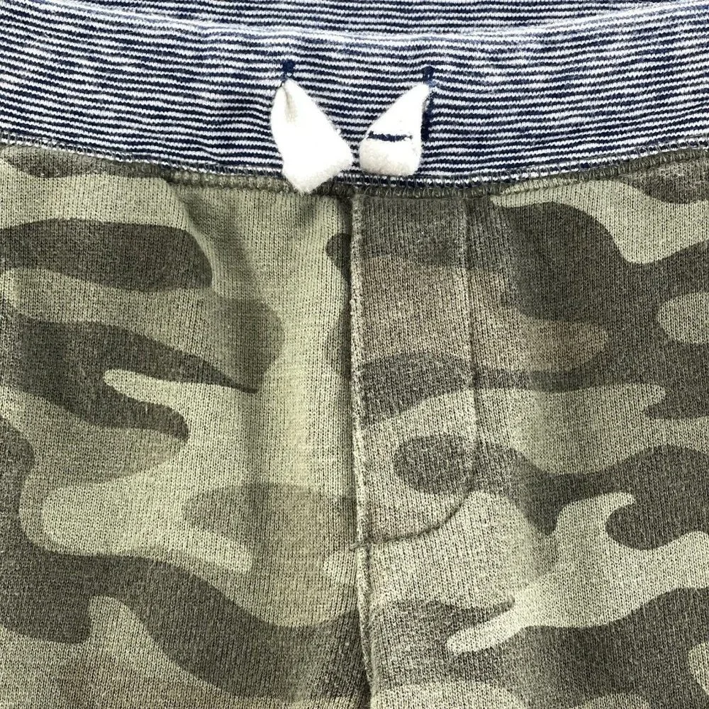 Carter's Sweat Shorts Boys Size 5‎ Green Camo Print Sweat Shorts Boys Size 5